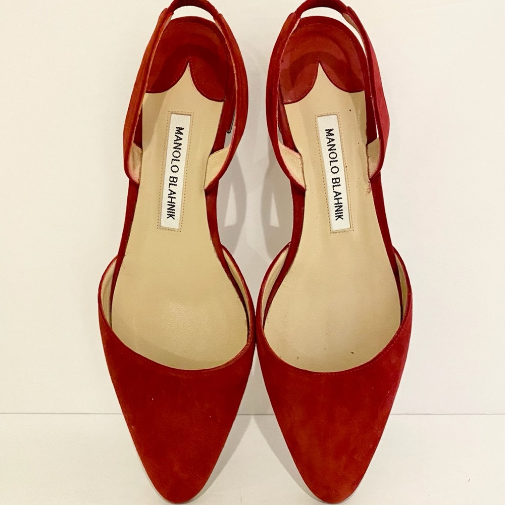 Manolo Blahnik ‘Aspro’ Suede Slingback Pumps - Picture 4 of 11